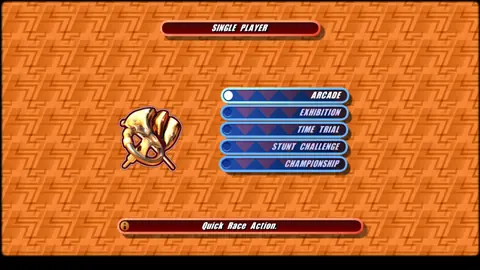 Menú SINGLE PLAYER: ARCADE, EXHIBITION, TIME TRIAL, STUNT CHALLENGE, CHAMPIONSHIP, con el texto de ayuda Quick Race Action.